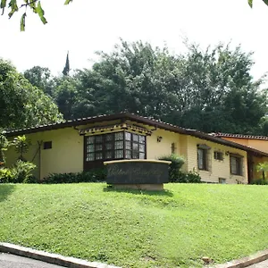 poblado-campestre.colombiamedellinhotels.com/